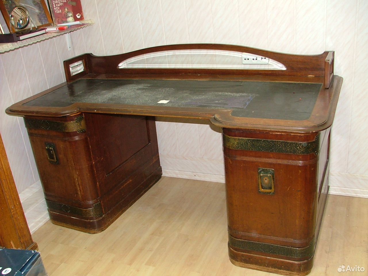 Письменный стол 20 века