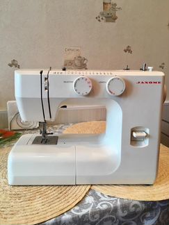Швейная машина Janome 1012