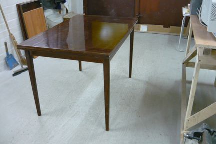 Продам стол (пр-во Чехословакия)