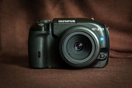 Olympus E-330 + Zuiko Digital 35mm macro