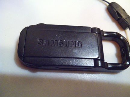 Брелок SAMSUNG - подставка под телефон