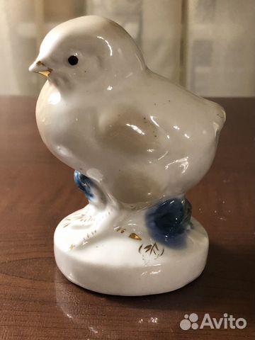 Фарфоровая статуэтка 