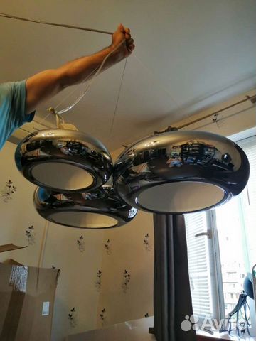 Продам люстру