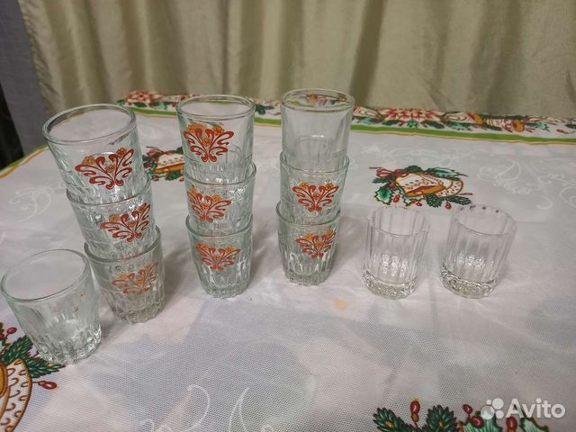 Стопки и кофеварка