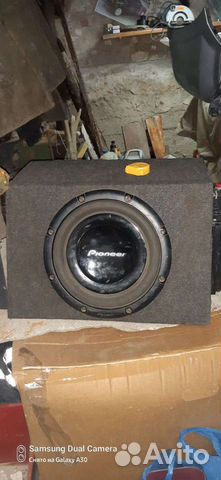 Автомобильный сабвуфер и усилитель