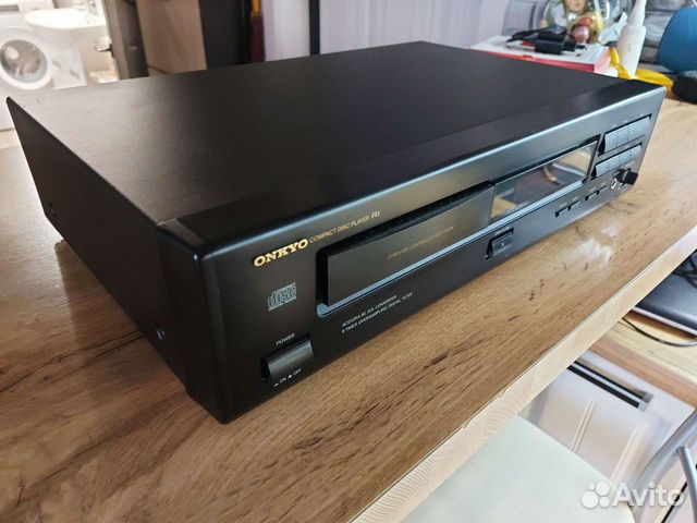 CD проигрыватель onkyo