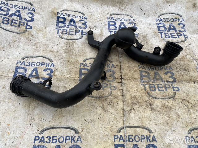 Патрубок интеркулера воздушный Джетта 5 Гольф 5