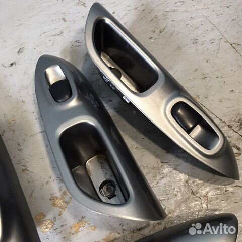 Кнопки стеклоподъемника Nissan Juke F15