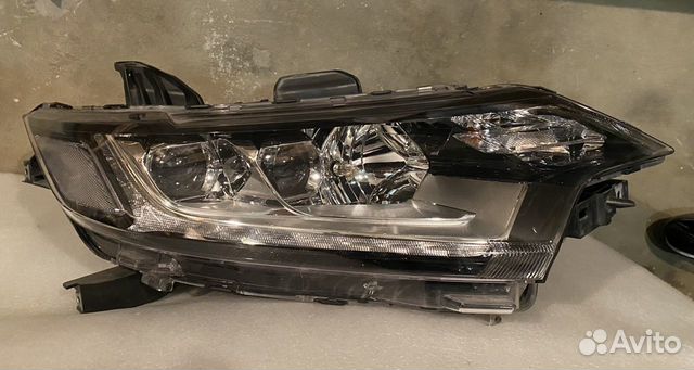 Фара правая mitsubishi outlander III