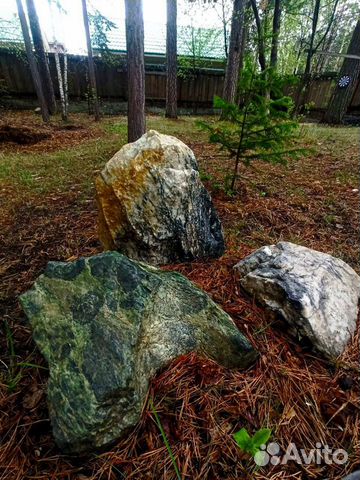 Ландшафтный камень: валуны и глыбы