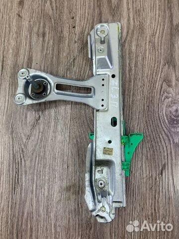 Стеклоподъемник задний правый Opel Astra J хетчбэк