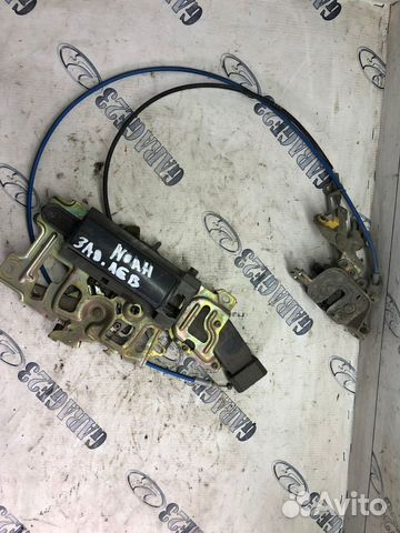 Замок задней левой двери Toyota noah в сборе