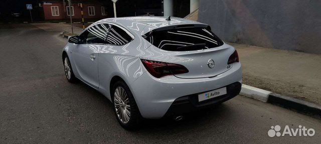 Opel Astra GTC 1.4 МТ, 2012, битый, 140 000 км