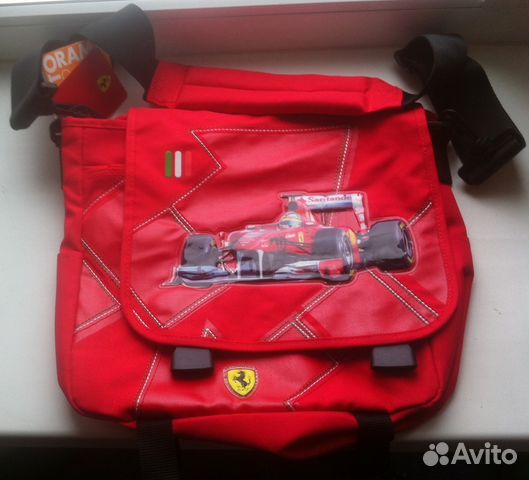 Сумка Феррари Ferrari новая среднего размера Сумка Феррари Ferrari новая среднего размера