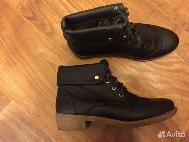 Женские ботинки