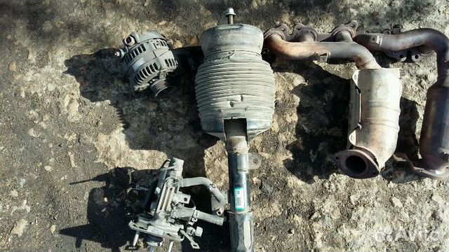 Лексус 330.400h, впускной коллектор, блок подушек Лексус 330.400h, впускной коллектор, блок подушек