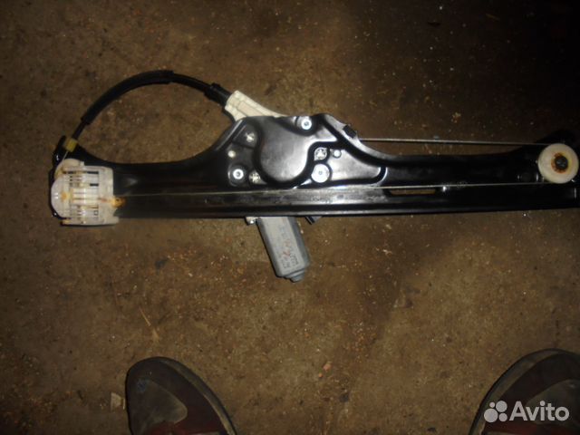 Стеклоподъемник задний BMW E70 Стеклоподъемник задний BMW E70