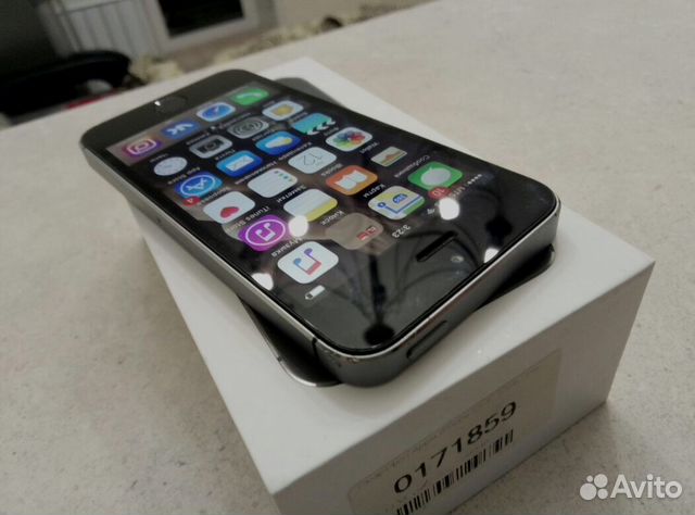 Продам iPhone 5s 32 gb space gray