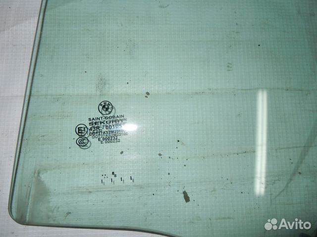 Стекло задней левой двери BMW X3 Стекло задней левой двери BMW X3