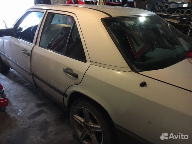 На запчасти 124 w124 м102 2.3