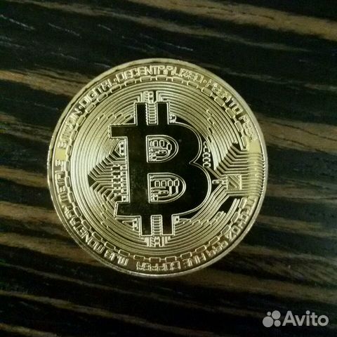 Подарочная монета Bitcoin