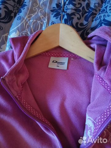 Спортивная кофта с капюшоном на 158 см Спортивная кофта с капюшоном на 158 см