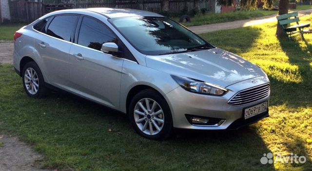 Лобовое стекло Ford Focus III 11 Лобовое стекло Ford Focus III 11