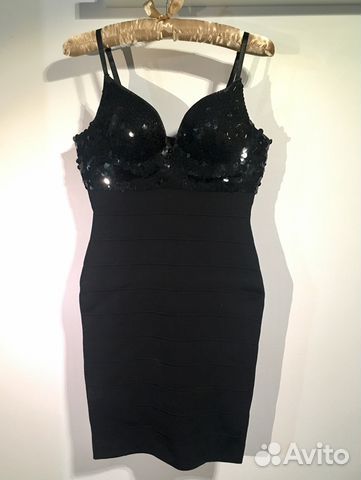 Бандажное платье Под Herve Leger Бандажное платье Под Herve Leger