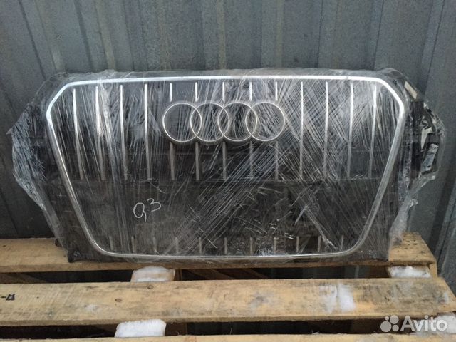 Решетка радиатора Audi Q3 11-14 г