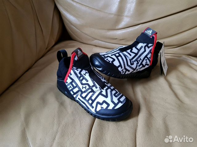 Кроссовки Adidas новые детские 26 р Кроссовки Adidas новые детские 26 р