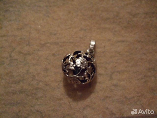 Старинный серебряный кулон