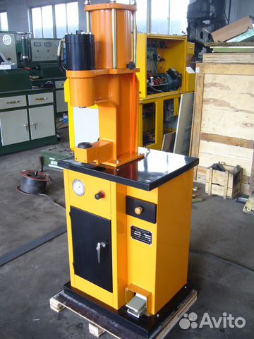 Клепальный станок