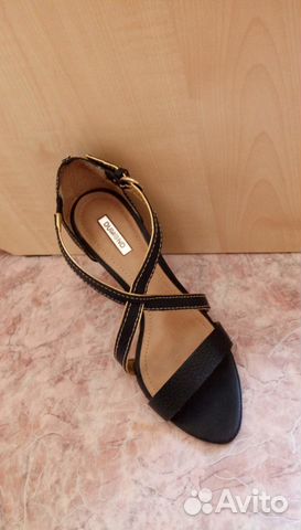 Кожаные босоножки Dumond Кожаные босоножки Dumond