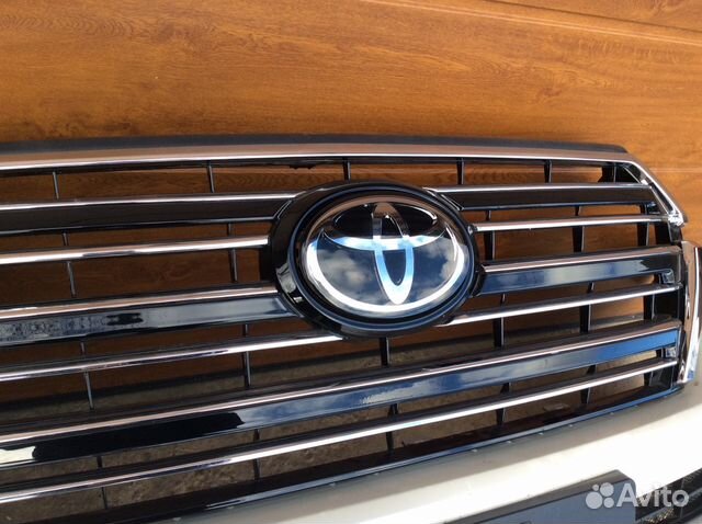 Эмблема Land Cruiser 200 2019 Эмблема Land Cruiser 200 2019