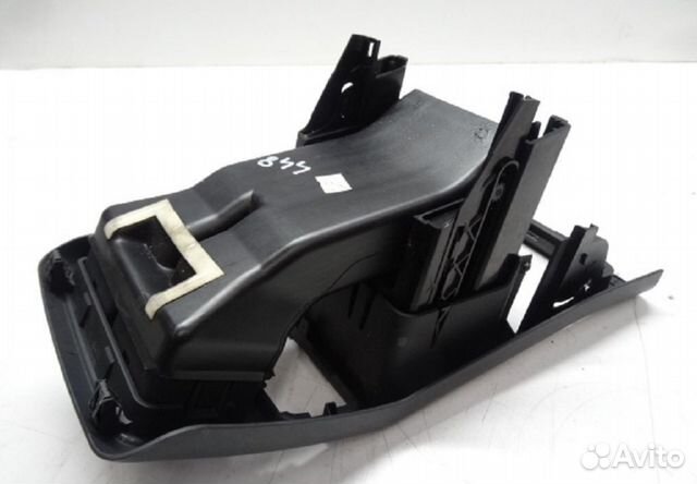 Консоль подлокотника сзади Mercedes ML W163 Консоль подлокотника сзади Mercedes ML W163