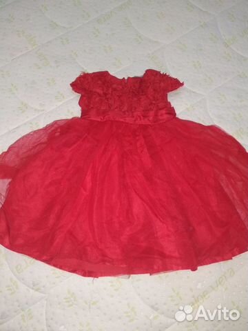 Праздничное платье на 3-4 года Праздничное платье на 3-4 года