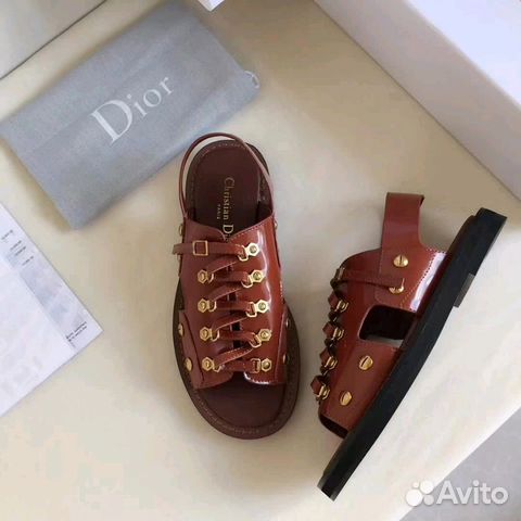 Сандали christian dior. модель 2019 года 38 размер Сандали christian dior. модель 2019 года 38 размер