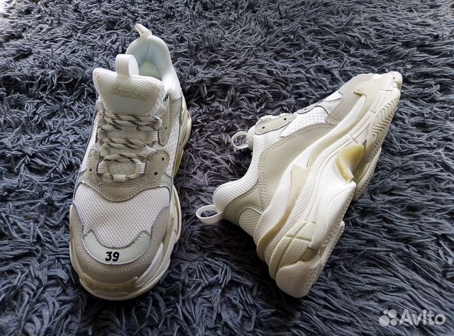 Кроссовки Balenciaga Triple S Кроссовки Balenciaga Triple S