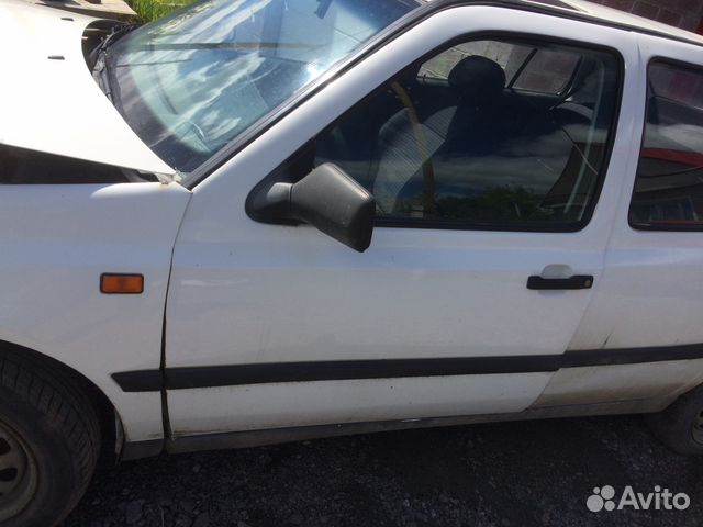 Стекло двери переднее левое VW Golf-3 1H4845201 Стекло двери переднее левое VW Golf-3 1H4845201