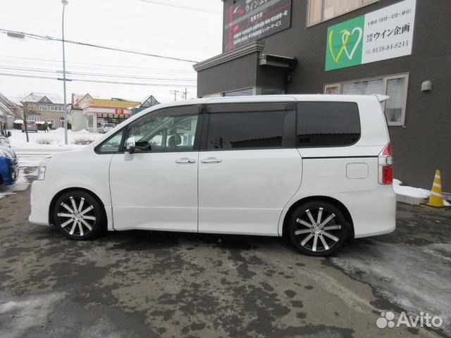 Toyota Voxy 2.0 CVT, 2009, 112 000 км