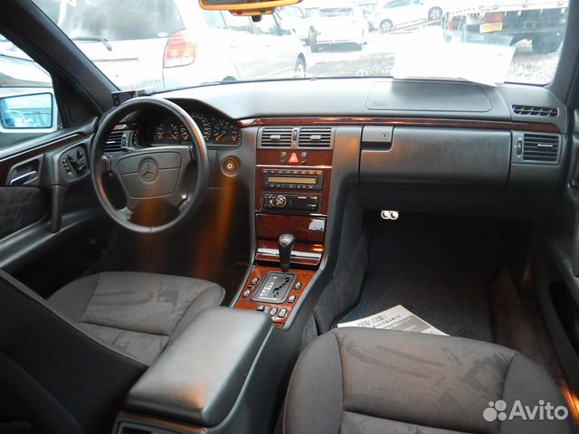 Разбор на Запчасти Мерседес w210 3.2L 104.995 1995 Разбор на Запчасти Мерседес w210 3.2L 104.995 1995