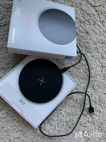 Беспроводная зарядка MoMax