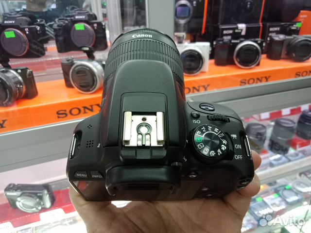 Canon EOS 100D kit 18-55mm пробег 4.692 кадра