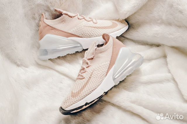 Кроссовки nike air max 270 Кроссовки nike air max 270