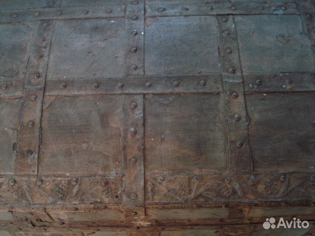 Антикварный кованый сундук под реставрацию