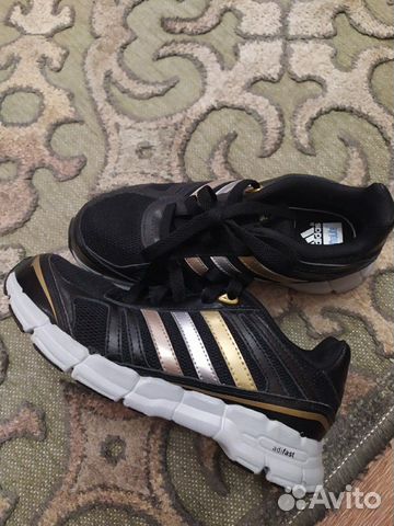 Новые adidas 32 разм Новые adidas 32 разм