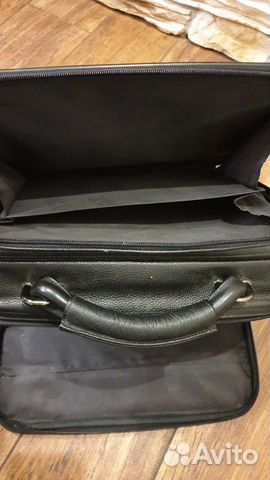 Новый кожаный портфель- сумка-чемодан Новый кожаный портфель- сумка-чемодан