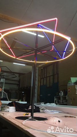 Лампа с гибким неоном Лампа с гибким неоном