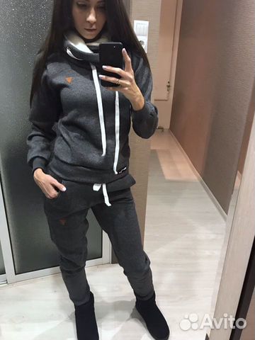 Костюм спортивный новый Костюм спортивный новый