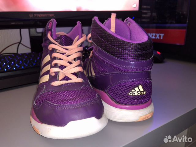 Продам кроссовки Adidas Продам кроссовки Adidas
